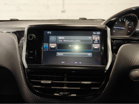 2015 Peugeot 2008 ALLURE 1.2 PURETECH AUTOMATIC €8,250 thumbnail