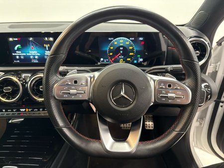 2019 Mercedes-Benz A Class A 180 d AMG LINE A/T | Reversing Camera, Sports seats €25,950 thumbnail