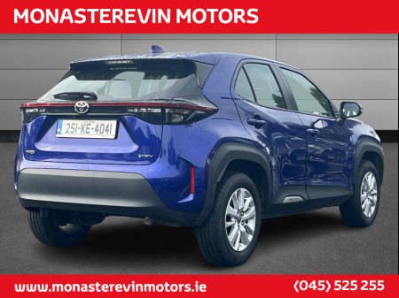 2025 Toyota Yaris Cross LUNA €31,444