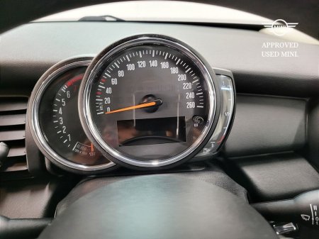 2018 MINI Hatch 3-Door One €15,975 thumbnail