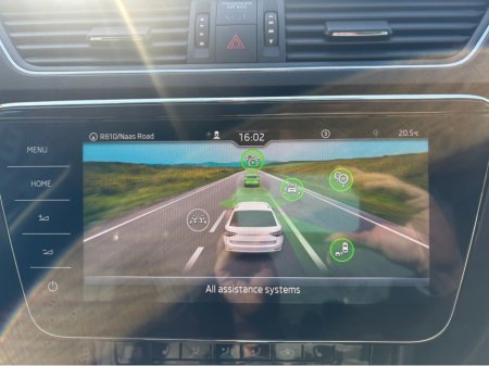 2023 Skoda Superb COMBI ESTATE STYLE AUTOMATIC 2.0 TDI DIESEL 150HP //HIGH SPEC//FULL LEATHER//ADAPTIVE CRUISE CONTROL//SAT NAV//KEYLESS ENTRY// €33,950 thumbnail