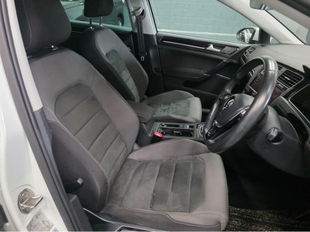 2017 Volkswagen Golf Highline 1.4 TSI DSG €18,250 thumbnail