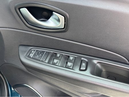 2021 Renault Captur ICONIC TCE 90 MY19 EVAP €15,799 thumbnail