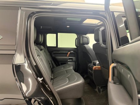 2023 Land Rover Defender X P400E FLAGSHIP MODEL €87,990 thumbnail