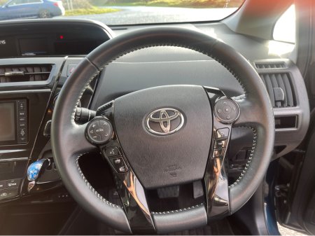 2016 Toyota Prius Alpha 2016 Toyota Prius Alpha €16,950 thumbnail