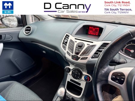 2010 Ford Fiesta TITANIUM 1.25 82PS 5DR €5,900 thumbnail