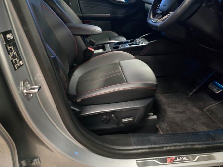 2025 Ford Kuga ST-LINE PHEV PAN ROOF €39,800 thumbnail