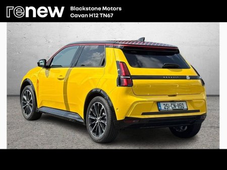 2025 Renault 5 EV52 150hp Iconic €31,950