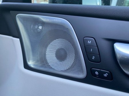 2025 Volvo XC60 T8 Ultra Recharge AWD Auto (PHEV) €67,900 thumbnail