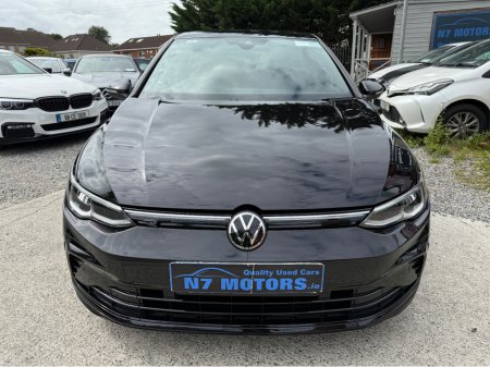 2022 Volkswagen Golf 1.5 R-LINE €24,450