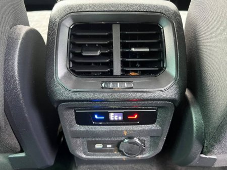 2022 Volkswagen Tiguan LIFE 1.4 TSI PLUG-IN HYBRID // FULL SERVICE HISTORY // APPLE CARPLAY/ANDROID AUTO // ADAPTIVE CRUISE CONTROL €28,950 thumbnail