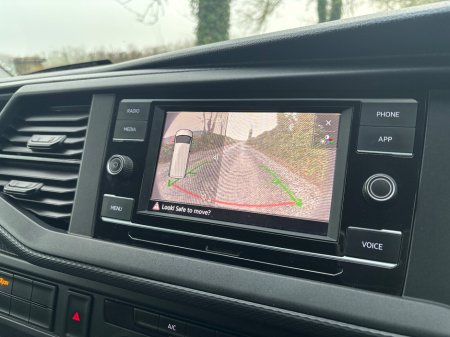 2021 Volkswagen Transporter  €19,998 thumbnail