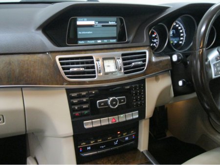 2015 Mercedes-Benz E Class 200 BLUETEC EXCLUSIVE 4DR AUTO €12,795 thumbnail