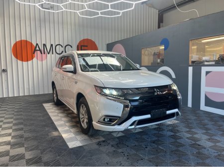 2020 Mitsubishi Outlander 2020 OUTLANDER 2.4 HYBRID / 71k KMs / HEATED SEATS , REVERSE CAMERA & MORE €24,950