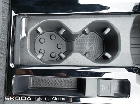 2025 Skoda Superb COMBI SPORT 2.0TDI 150HP DSG €55,950 thumbnail