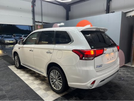 2020 Mitsubishi Outlander €23950 2020 MITSUBISHI OUTLANDER G 4WD 2.4 AUTOMATIC / CRUISE CONTROL / HEATED SEATS €23,950