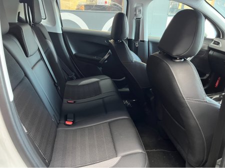 2017 Peugeot 2008 €12950! 2017 PEUGEOT 2008 ALLURE 1.2 AUTOMATIC / CRUISE CONTROL €12,950 thumbnail