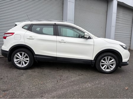 2017 Nissan Qashqai 1.5 Diesel SV €12,895 thumbnail