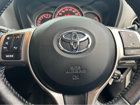 2016 Toyota Yaris 1.0 LUNA 4DR**//**BLUETOOTH**//**REVERSING CAMERA**//**NEW NCT  TILL 02/2027**//**FINANCE AVAILABLE**//**TRADE IN WELCOME**//**2 KEYS**//**WARRANTY!!!! €9,999 thumbnail