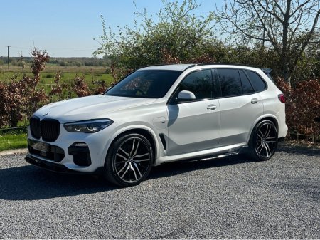 2021 BMW X5 2021 BMW X5 45e M Sport €66,950 thumbnail
