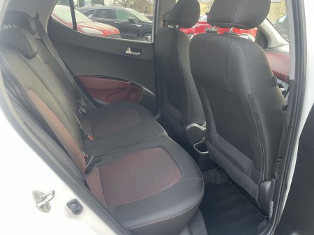 2017 Hyundai i10 Premium thumbnail