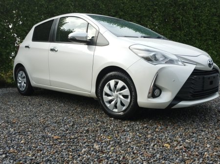 2019 Toyota Yaris 1.3 PETROL AUTOMATIC HIGH SPEC COMPREHENSIVE SERVICE HISTORY (8 STAMPS) LARGE TOUCH SCREEN MULTIMEDIA SYSTEM WITH APPLE CAR PLAY & ANDROID AUTO TOYOTA SAFETY SENSE JUST FULLY SERVICED 2 YEARS NCT €15,949 thumbnail