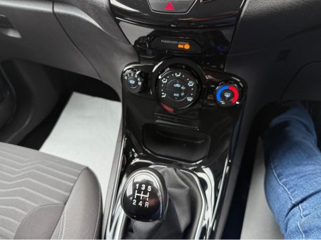 2016 Ford Fiesta ZETEC 1.5 TDCI - EXCELLENT MPGS - LOW MILES - LOW TAX (180 P/A) - NEW NCT TO 01/2028 ! €9,995 thumbnail