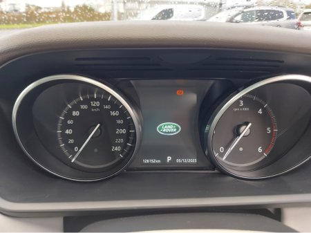 2017 Land Rover Discovery 2.0 SD4 HSE 240PS 7 €29,950 thumbnail