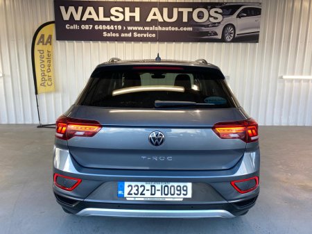 2023 Volkswagen T-Roc LIFE 1.0 TSI MANUAL 6SPEED FWD 110HP 5 €27,450 thumbnail