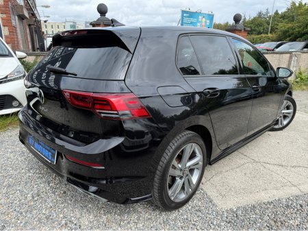 2022 Volkswagen Golf 1.5 R-LINE €24,450