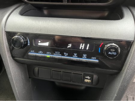 2021 Toyota Yaris Cross X AUTOMATIC HYBRID 1.5 PETROL //ADAPTIVE CRUISE CONTROL//KEYLESS ENTRY//REVERSE CAMERA// €19,950 thumbnail