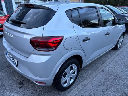 2024 Dacia Sandero TCe 90 Essential €15,500 thumbnail