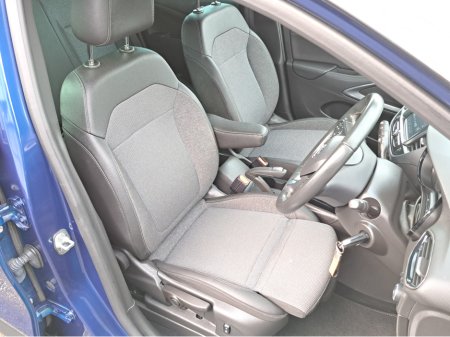 2022 Opel Crossland SRI 1.5TD 110BHP **HALF LEATHER** €18,950 thumbnail