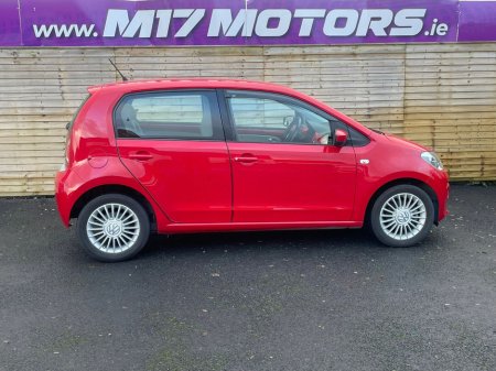 2017 Volkswagen up!  €10,950