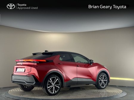 2025 Toyota C-HR C-HR PHEV SOL €42,950