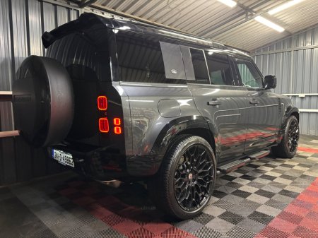 2024 Land Rover Defender 110 2.0 Si4 PHEV S €89,950 thumbnail