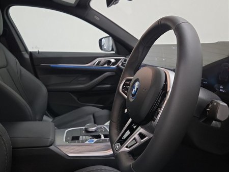 2026 BMW i4 i4 edrive 35 Msport thumbnail