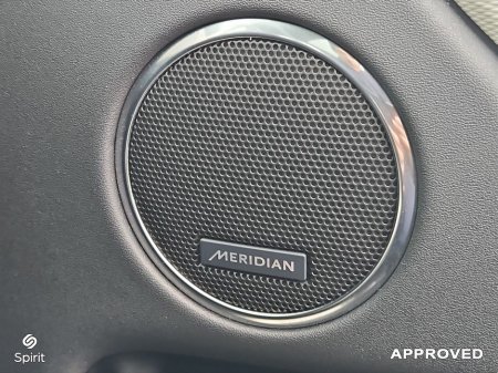 2025 Land Rover Discovery Sport 1.5 PHEV SE R Dynamic €63,950 thumbnail