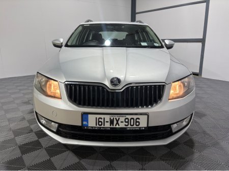 2016 Skoda Octavia 1.6 TDI 11 110HP 4DR COMBI AMBITION €9,950 thumbnail