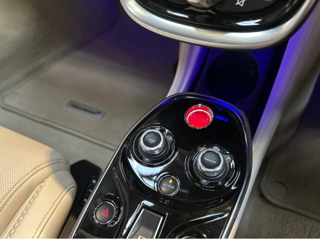 2020 McLaren GT 4.0 V8 TWIN TURBO GT €159,950 thumbnail