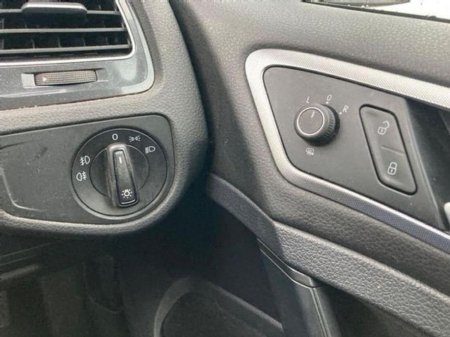 2018 Volkswagen Golf  €8,900