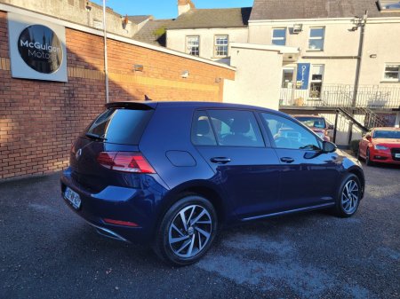 2019 Volkswagen Golf **SOLD**1.6 TDI MATCH 115PS 5DR €17,995 thumbnail