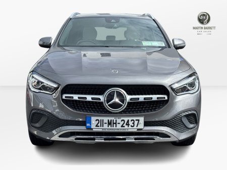 2021 Mercedes-Benz GLA Class 180 D 5DR AUTO €35,950 thumbnail