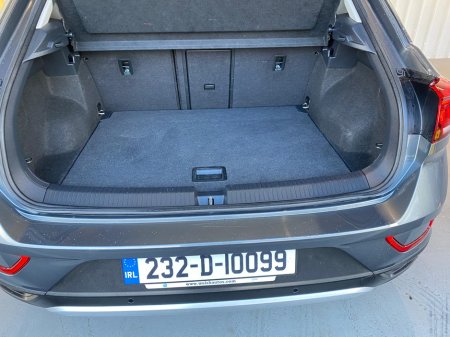 2023 Volkswagen T-Roc LIFE 1.0 TSI MANUAL 6SPEED FWD 110HP 5 €27,450 thumbnail