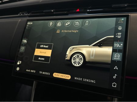 2025 Land Rover Range Rover P460 E-HYBRID HIGH SPEC NEW €149,950 thumbnail