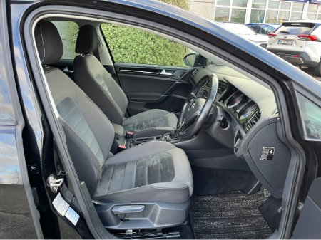 2015 Volkswagen Golf HIGHLINE AUTOMATIC 1.4 PETROL //LOW MILES//HIGH SPEC//KEYLESS ENTRY//REVERSE CAMERA//ADAPTIVE CRUISE CONTROL// €14,950 thumbnail