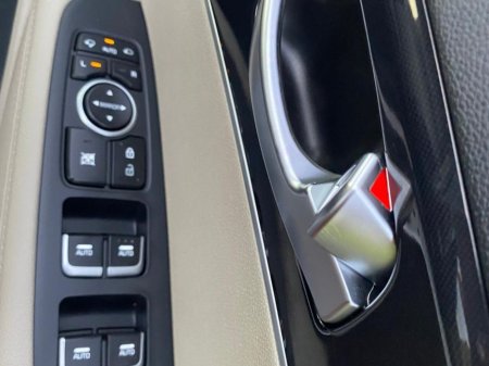 2019 Kia Sorento 7 Seater 2.2D Premium Spec IMMACULATE CONDITION* Privacy Glass, Rear Spoiler, Sat Nav, Heated Seats, Electric Seats, Cruise Control, Electric Windows, €27,900 thumbnail