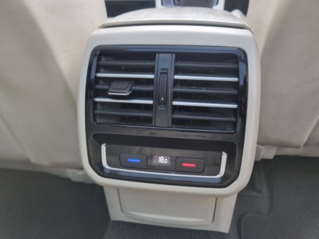 2015 Volkswagen Passat 1.6 TDI DSG 120HP Highline €7,899 thumbnail