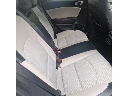 2021 Kia Ceed 1.6 CRDI PHEV Trailer €19,950 thumbnail