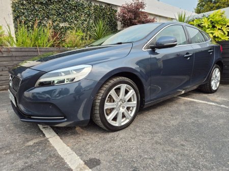 2020 Volvo V40 1.5 T3 AUTO/ CLASSIC INSCRIPTION WITH PANORAMIC ROOF / TOP SPEC €21,450